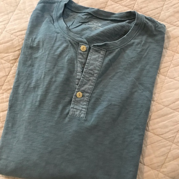 🚤J CREW Garment Dyed Henley - Picture 1 of 6